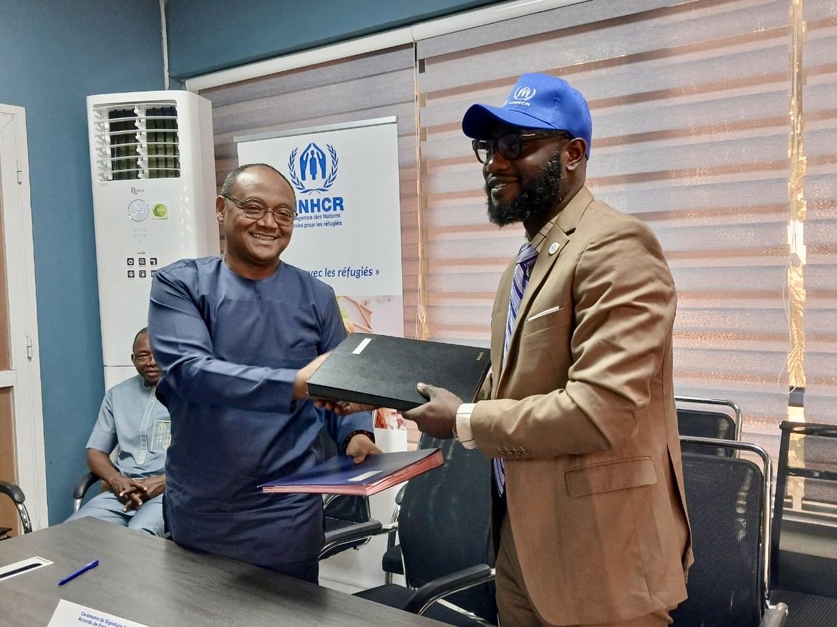 MoussaDiallo209's tweet photo. En tant que Président d’AMSODE, je tiens à exprimer ma profonde gratitude au @HCR_Mali pour la confiance renouvelée à notre organisation à travers la signature de l’accord de partenariat 2026. Ce partenariat témoigne d’une vision partagée et d’un engagement commun en faveur de la protection, de l’assistance et du renforcement de la résilience des personnes réfugiées, déplacées et des communautés hôtes au Mali. AMSODE reste pleinement mobilisée pour honorer cette confiance avec responsabilité, professionnalisme et impact. 🤝🇲🇱