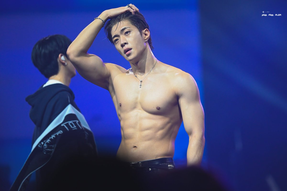 plopplop950123's tweet image. 260111🖤 #HAPPY_WYATT_DAY
오늘 마지막까지 행복하자 재영아
#온앤오프 #ONF #와이엇 #WYATT #심재영 #JustFeelWYATT  @WM_ONOFF