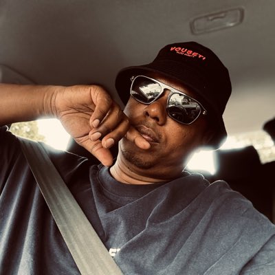 fullplates's tweet image. Contemplates