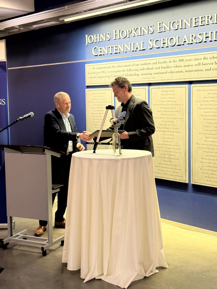 JHUMECHE tweet media