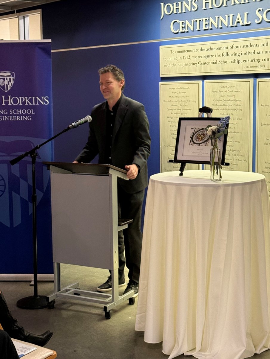 JHUMECHE tweet media