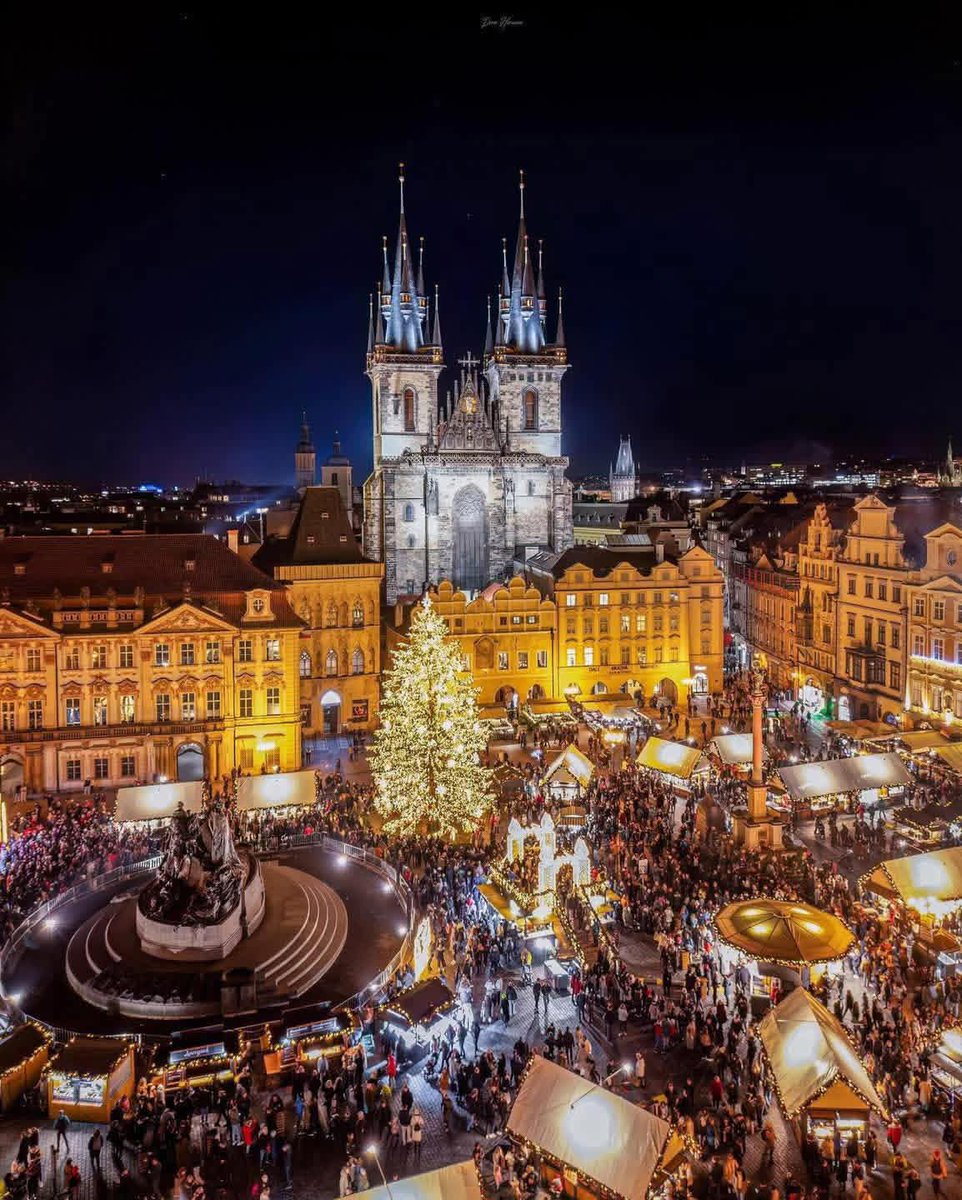 PrettyCitiesX's tweet image. Prague, Czech Republic