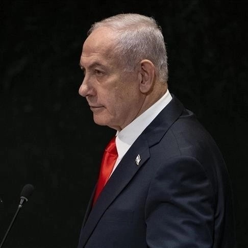GlobalIJournal's tweet image. A political analyst says:

🇺🇸🇮🇱

Trump is nothing but a puppet controlled by Israel.
What is drawn in the White House is written in Tel Aviv, and Netanyahu is the one who decides what Trump does and what he says.
From the invasion of Venezuela to the talk of annexing Greenland…