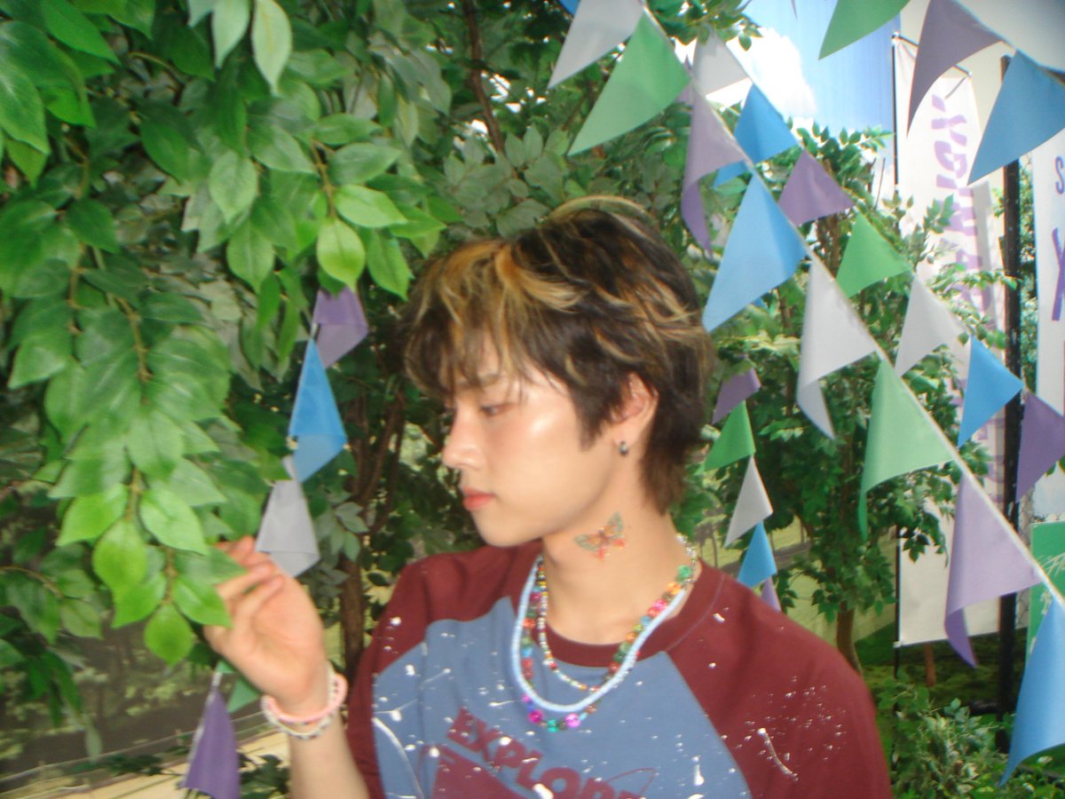 알록달록 스타일링이 자주 와주엇으면 좋겍어 . .
블러셔와 나비도, , 완전.취향 범벅