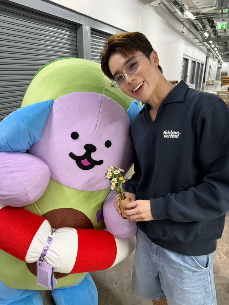 jimmyyjp_'s tweet image. ของขวัญชิ้นแรกจากลูก 🎓
ขอบคุณคับ @avocean_GMMTV