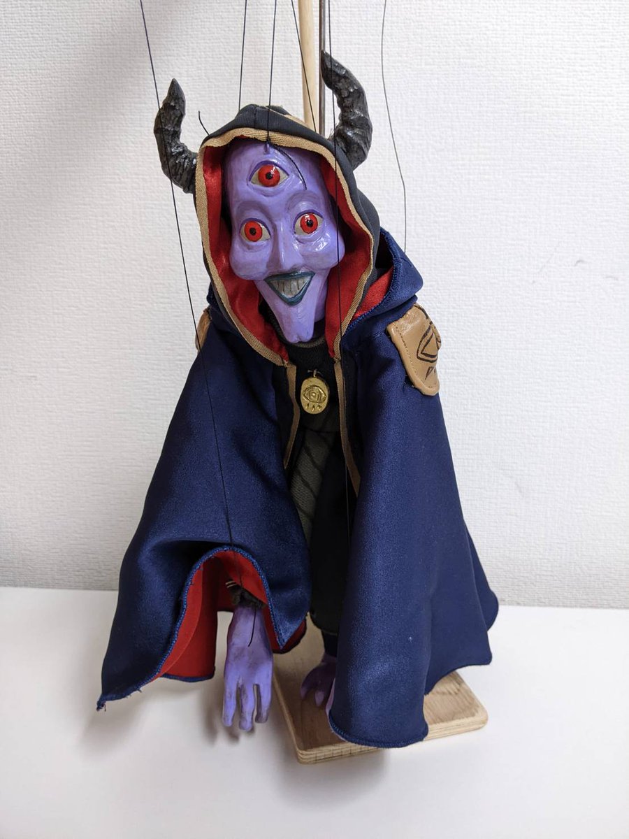 Madhouse_News's tweet image. TVアニメ『葬送の #フリーレン』第2期

第30話「南の勇者」
人形劇シーン裏話②🪄

こちらはシュラハトです。アニメ制作陣のこだわりを細部まで再現していただきました。

#frieren