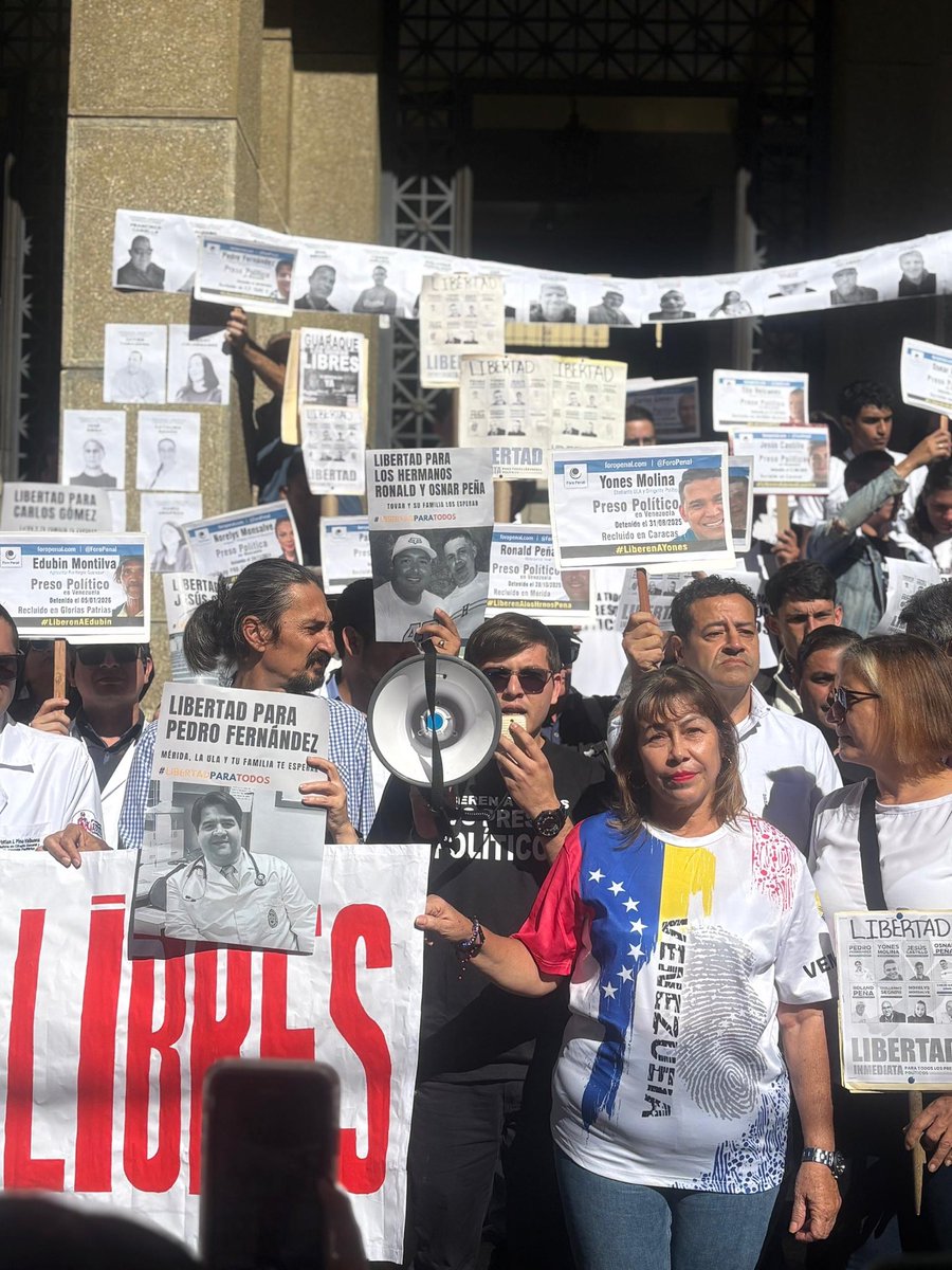 Desde el Rectorado de la Universidad de Los Andes, los merideños exigimos la liberación de todos los presos políticos, sin excepciones y sin condiciones.

¡TODOS DEBEN SER LIBRES! ⛓️‍💥🇻🇪