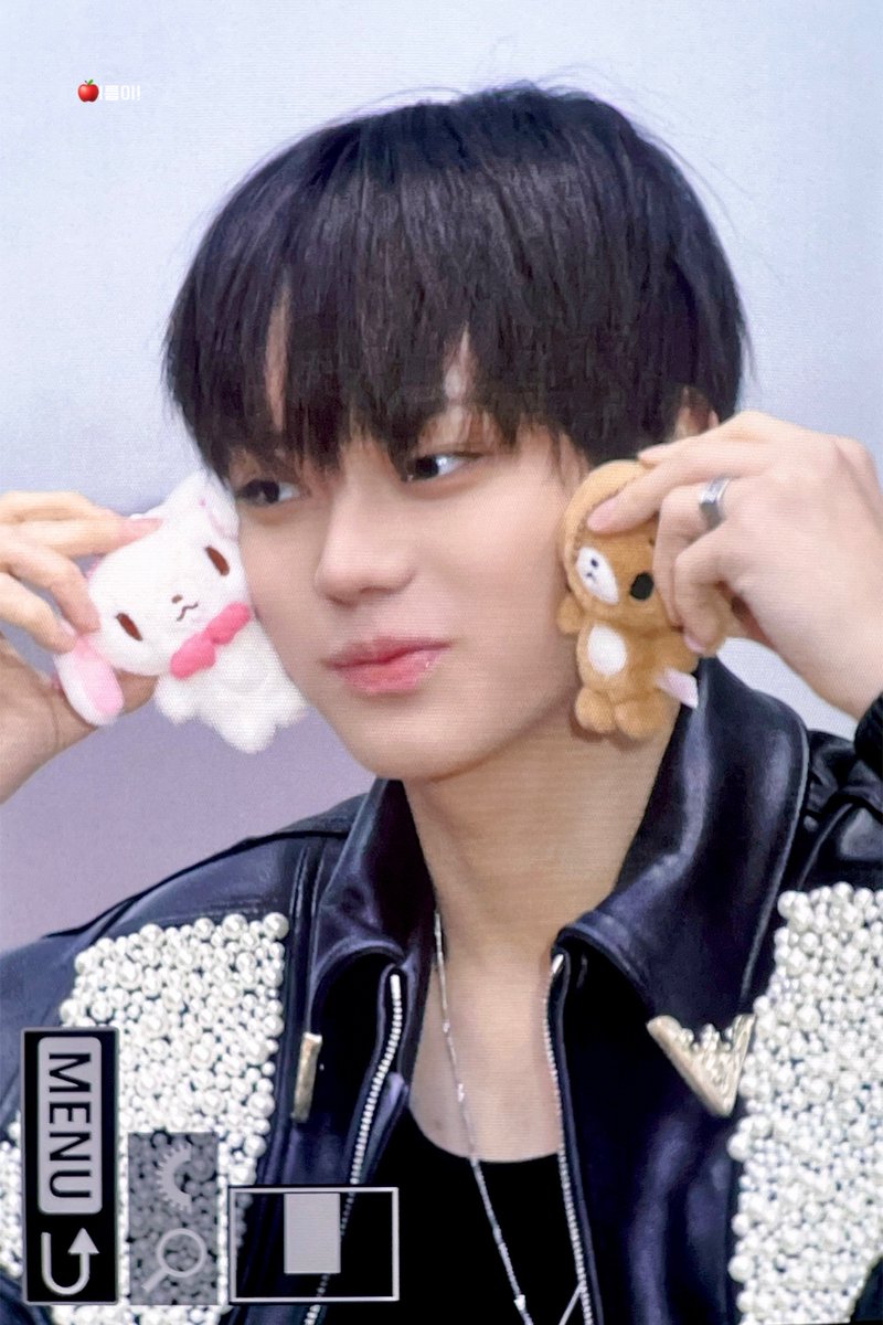 여름이 tweet media