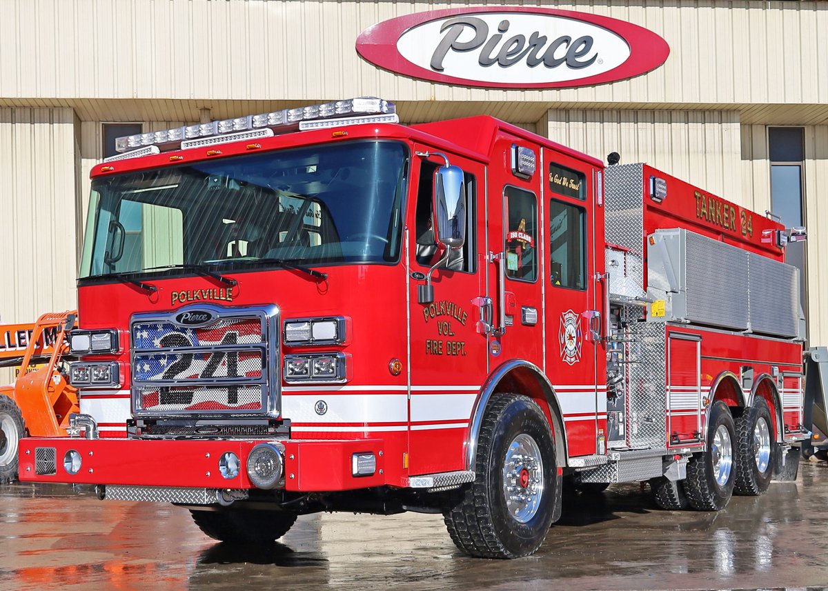 PierceMfg's tweet image. Bigger is better with Polkville Volunteer Fire Department’s #Enforcer Custom Dry Side #Tanker.
Equipped with a 3,000-gallon water tank, this unit will assist in bringing water to fire scenes in a rural community. #PolkvilleNC