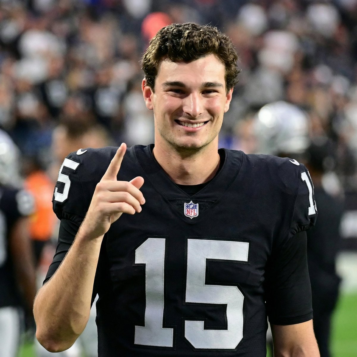 ¡¡TIEMBLA LA NFL!!

ÚLTIMA HORA: Mariscal de campo súper estrella Fernando Mendoza se ha declarado para el Draft y se espera que vaya a los Raiders con la primera selección. Tom Brady ha dado el visto bueno para que este joven se convierta en el próximo QB franquicia de Las