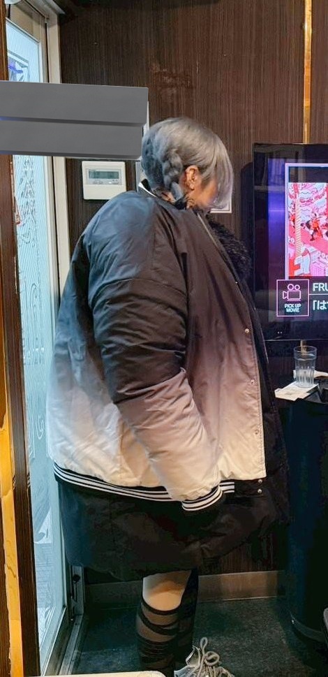 ワイがどんだけ寒がりか見て欲しい
←夏のワイ      冬のワイ→