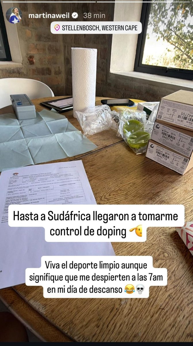 Cris_Alonso9's tweet photo. Tremendo palo de Martina Weil a la Natalia Duco y de paso al marihuanero de Arley Méndez. https://t.co/8Ixaql0Heu
