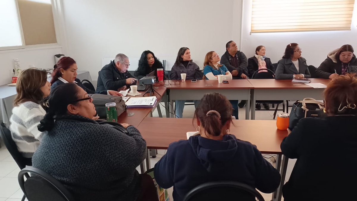 CapaTorreon's tweet image. Capacitación Mensual Red de Trabajo Social Jurisdicción VI 
☎️Teléfono: 8712 85-17-24
☎️Línea de Vida: 800 911 2000
Línea de Vida Coahuila: 800 822 3737 
capatorreon@gmail.com
 @SSalud_mx  @salud93108 @conasamamx