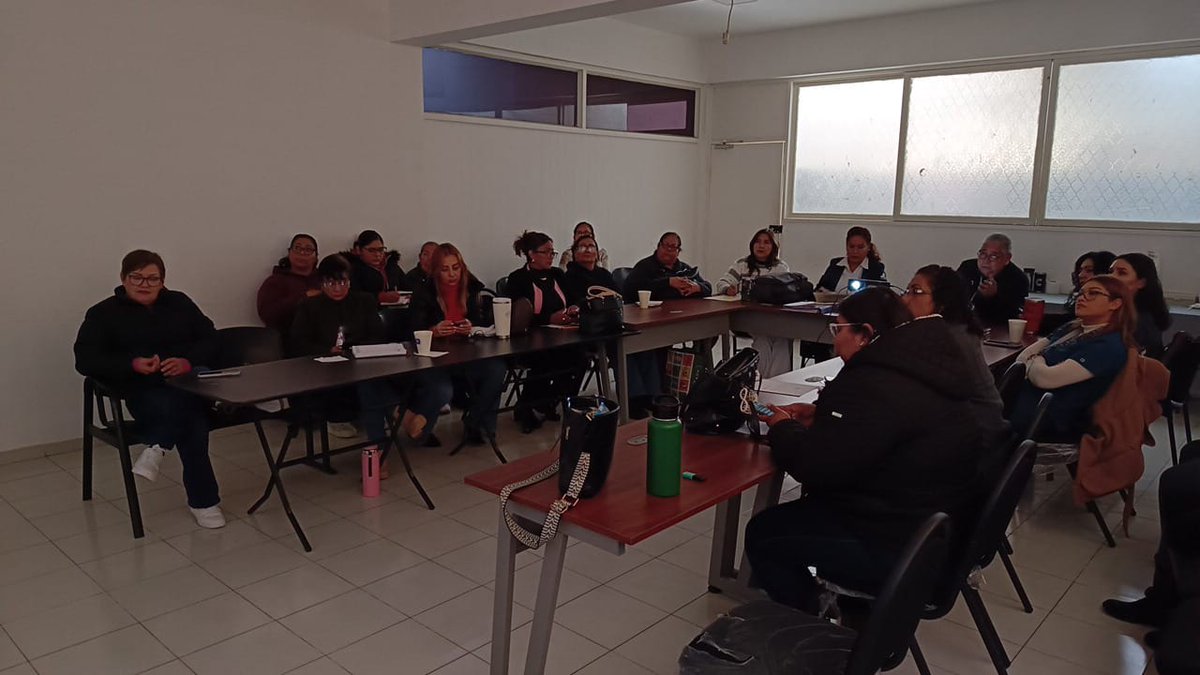 CapaTorreon's tweet image. Capacitación Mensual Red de Trabajo Social Jurisdicción VI 
☎️Teléfono: 8712 85-17-24
☎️Línea de Vida: 800 911 2000
Línea de Vida Coahuila: 800 822 3737 
capatorreon@gmail.com
 @SSalud_mx  @salud93108 @conasamamx