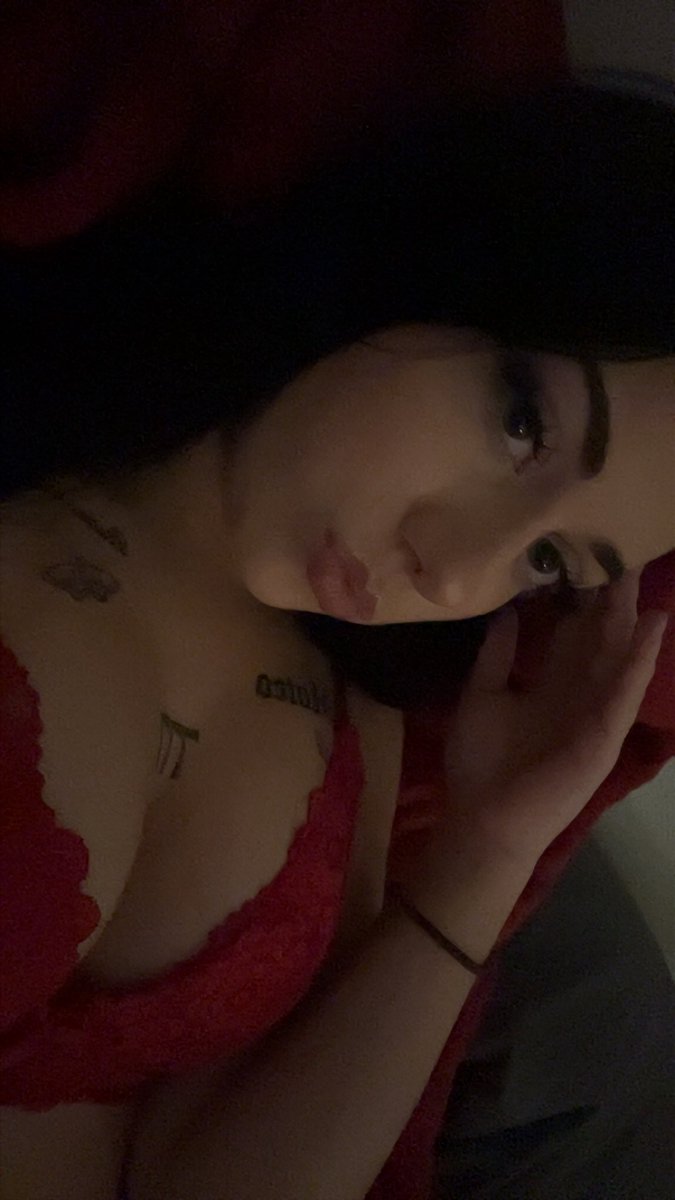 aericarenee's tweet photo. @Piggy_1pay Let me drain your wallet https://t.co/0lPJdGoxiX