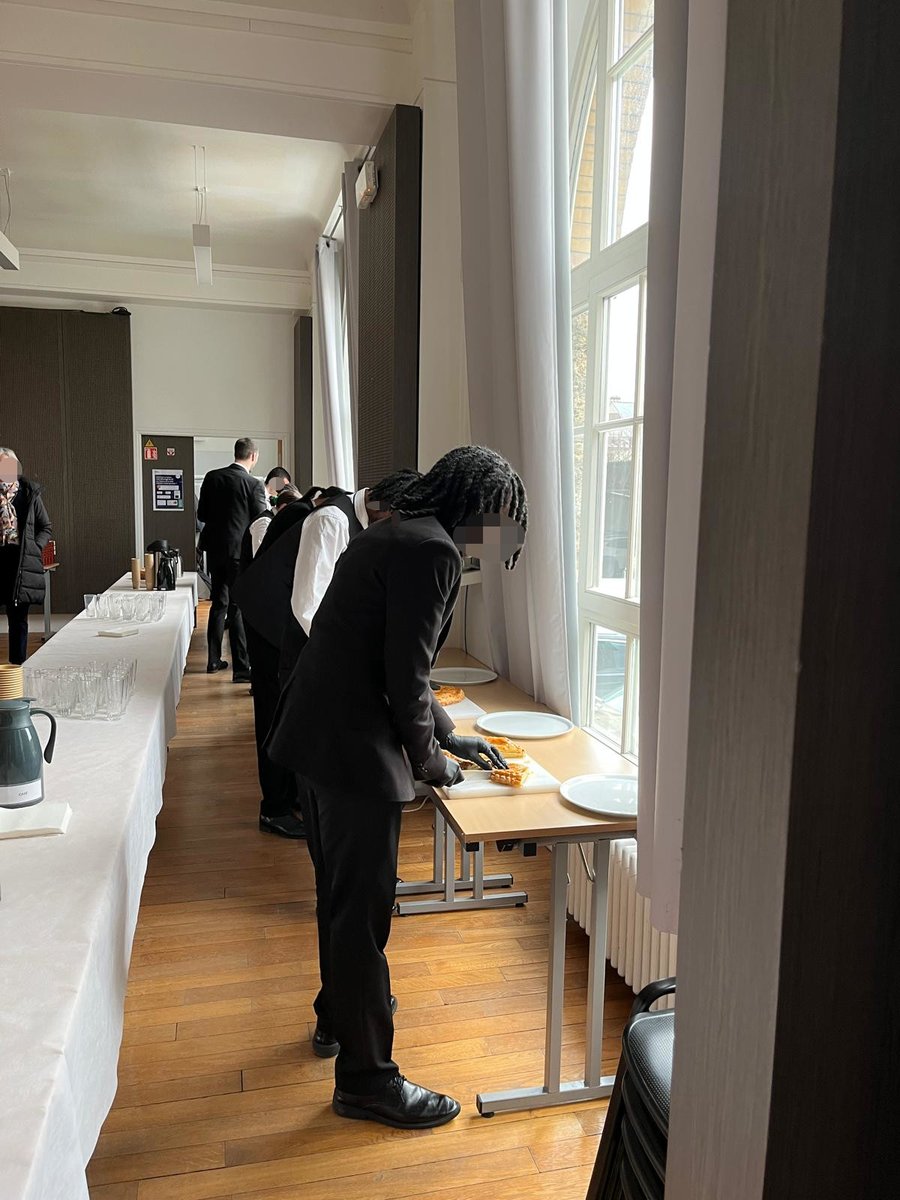 proviseur du lycee Auffray tweet media