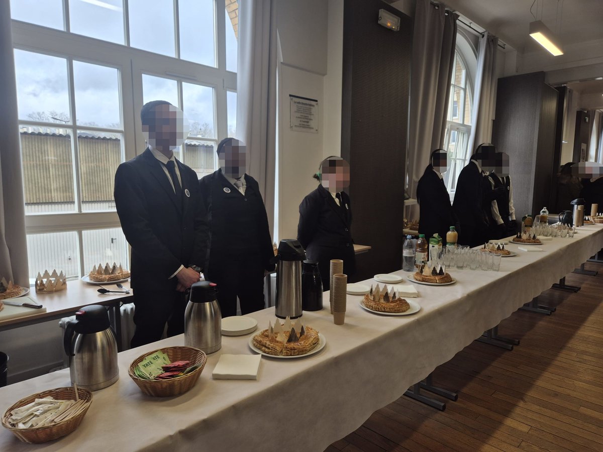 proviseur du lycee Auffray tweet media