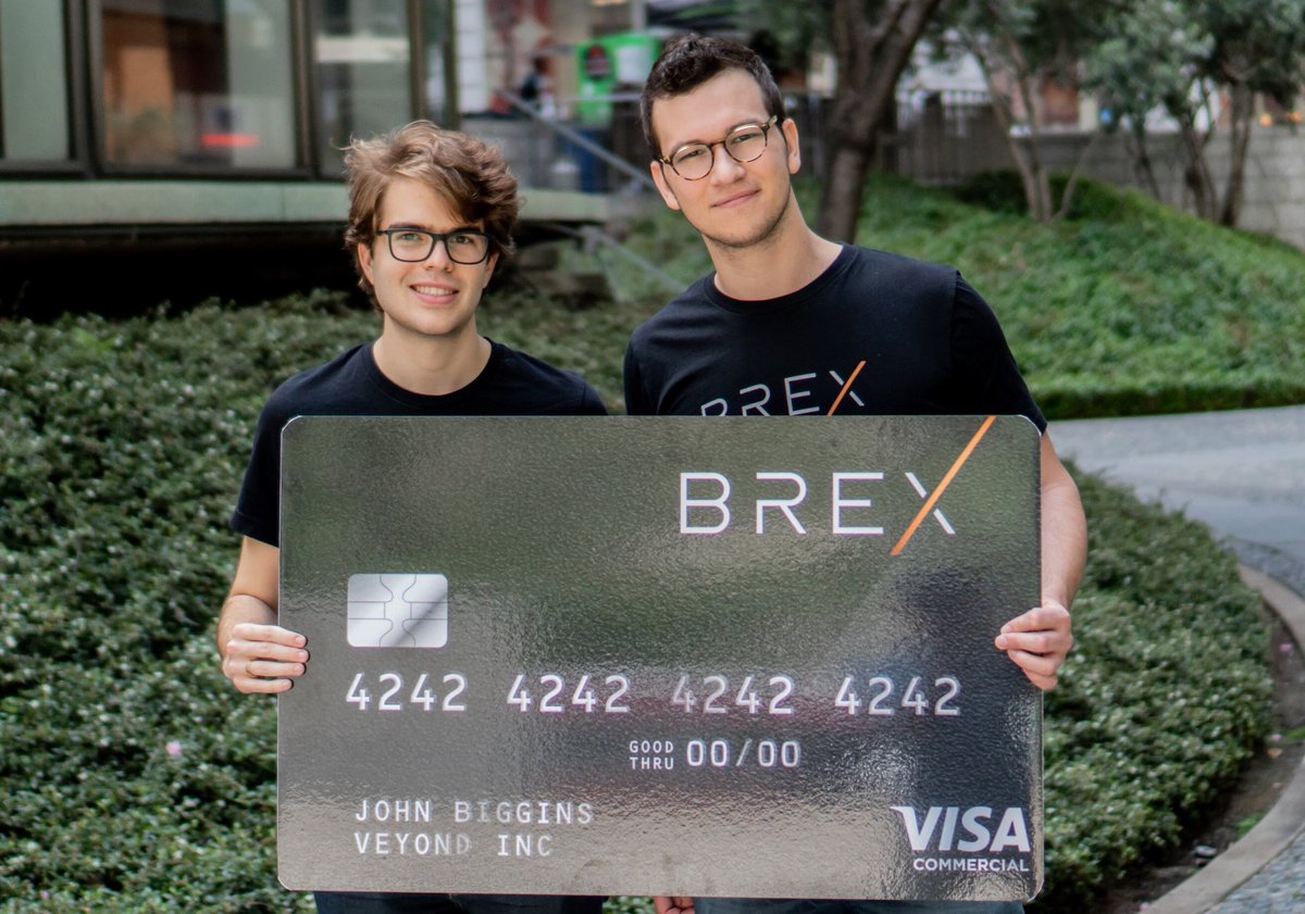 tallisgomes's tweet image. É a maior aquisição entre banco tradicional e fintech da história global.

Fintech Brex, fundada por 2 brasileiros, foi adquirida pela Capital One por US$ 5,15bi. Mas a história por trás desse exit bilionário é o que realmente importa. Vou te contar. 👉🏾