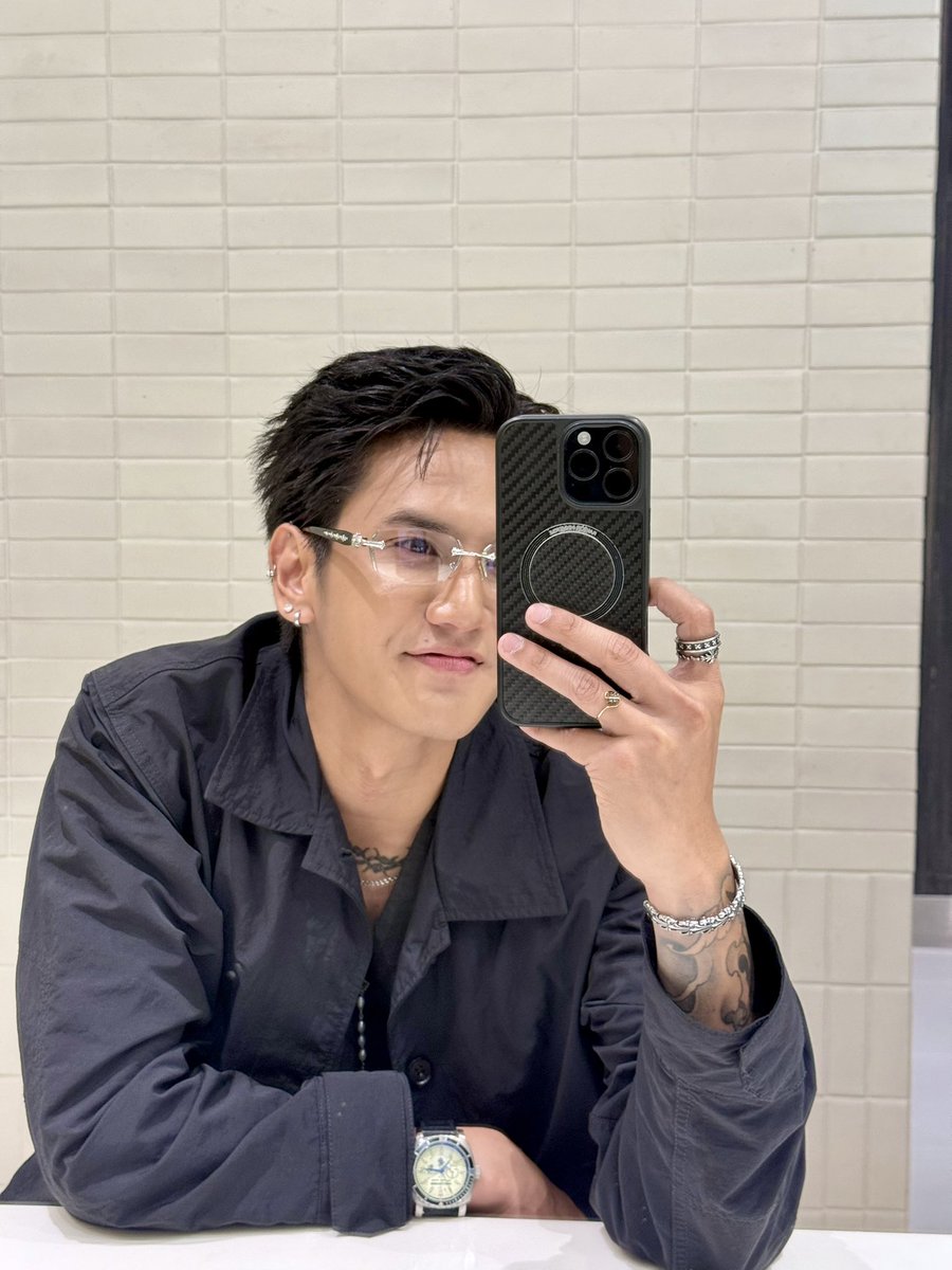 พรุ่งนี้Ep.8แล้วนะทุกคน เป็น Ep.ที่บีเต็มที่กับมันมาก #บีอภิสิทธิ์ #beeapisit #reloved