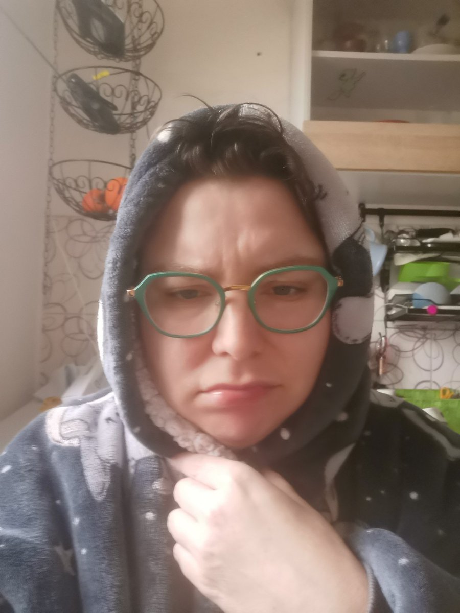 Mit diesem Gesichtsausdruck schließe ich jetzt die App.
Betroffenen viel Kraft! Lasst euch nicht in eklige Diskussionen verwickeln. Macht die App zu und macht irgendwas schönes, dass euch ein gutes Gefühl gibt. Bitte ❤️🥹

#Ableismus
#ableistischeKackbratzenStinken