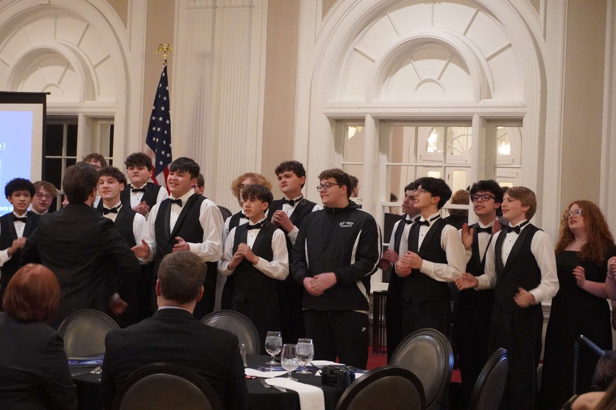 HudsonFallsCSD's tweet photo. Last Week at AASBA January  meeting, Mr. Feiss and the Choraliers performed. Their performance  provided a huge dose of Tiger Pride for all in attendance including: the NYS Commissioner of Education, school board members,  and administrators from local school districts. https://t.co/RSg8YuE2yT