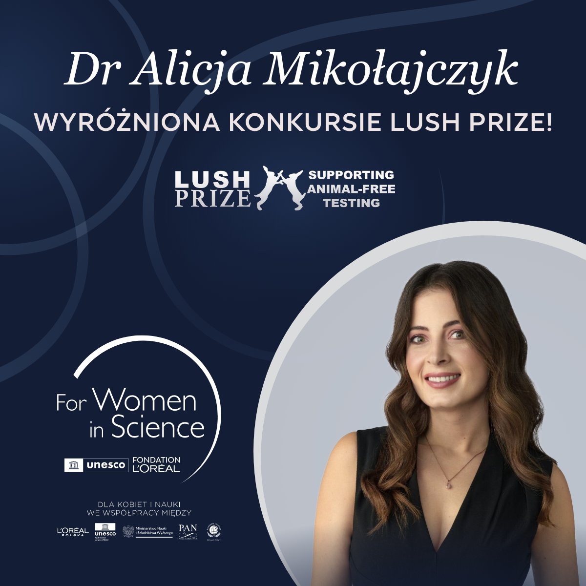 lorealpoland's tweet photo. 📣 Duma! #LushPrize2026 wyróżniło dr Alicję Mikołajczyk, stypendystkę 24. edycji programu L’Oréal–UNESCO Dla Kobiet i Nauki, doceniając jej wkład w rozwój procesów badawczych. 🔬 Więcej informacji o inicjatywie : https://t.co/xmdgy9jbg9 https://t.co/tHpmr50iVl