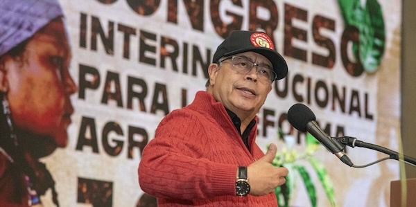 #Petro's 🇨🇴Colombia has not significantly scared away #FDI, but neither has it properly boosted it
unav.edu/es/web/global-…