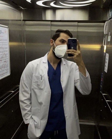 V__8i8's tweet image. جاوب بكل صراحه :

عادي تتزوج موظف/ـه بالقطاع الصحي ؟ 💍