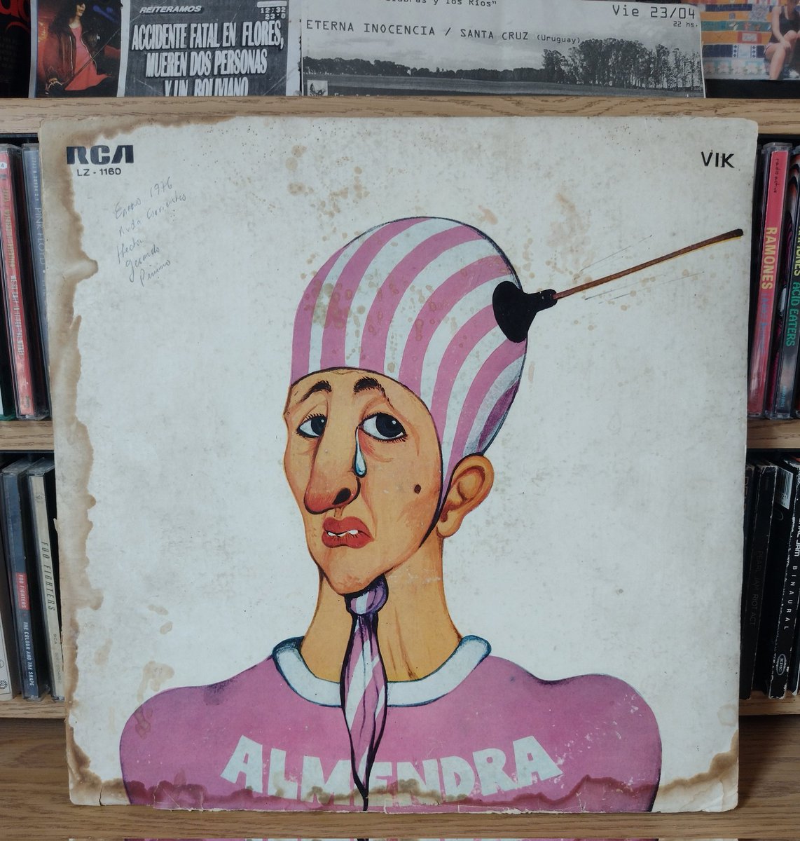 Salva tu piel, la ciudad te llevó el verano
Ponte color, que al morir los hombres son blancos.