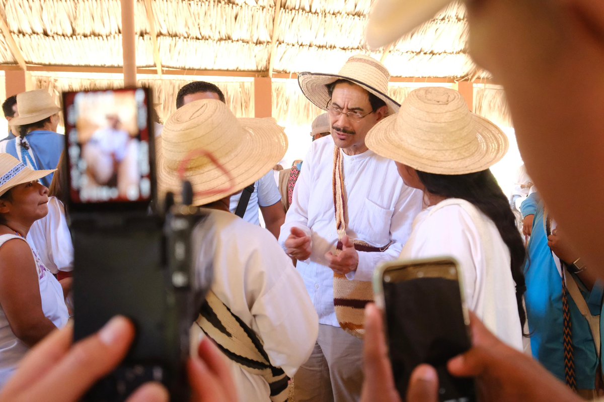Iván Cepeda con los pueblos indígenas Kankuamo y Wiwa ❤️ <a href="/IvanCepedaCast/">Iván Cepeda Castro</a>