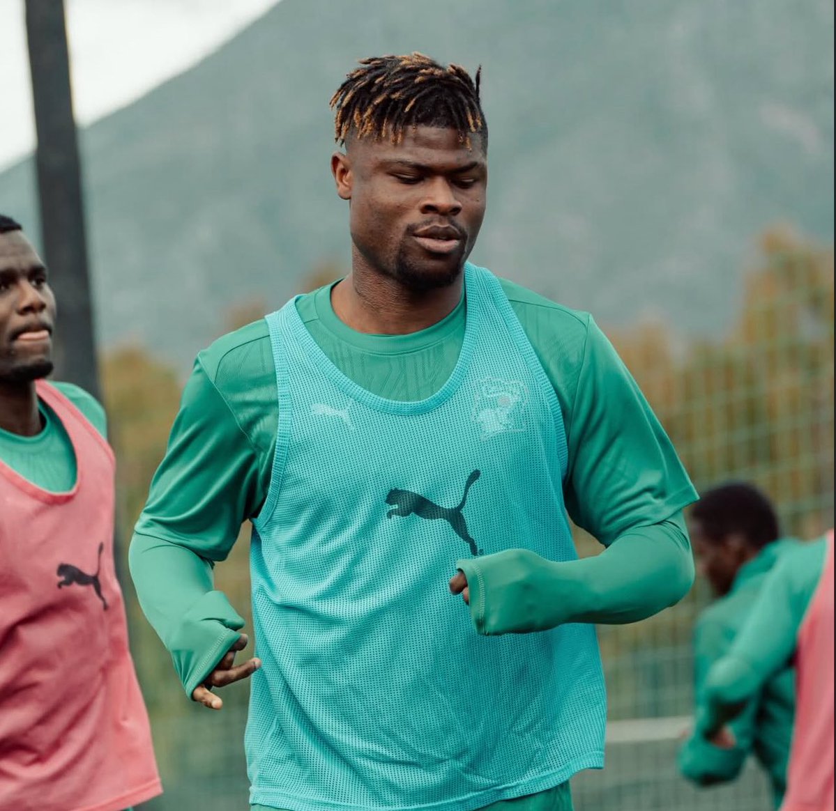 Bogazin_kartal's tweet image. Agbadou, Beşiktaş’a gelmek için acayip bir mücadelenin içindeydi. 

(Yağız Sabuncuoğlu)