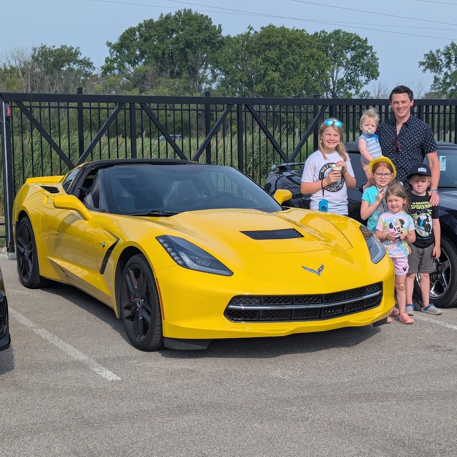 brandt004's tweet photo. #tbt to 2016. What was I driving then versus now? I'm still driving a yellow, American, manual car, but I've upgraded from a Tangerine Scream Focus ST to a Velocity Yellow C7 Stingray. I also have a few more passengers now than I did then.

What were you driving 10 years ago? https://t.co/4UuRYEXS3u