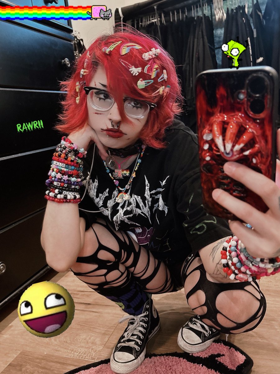 kaiisyourking's tweet image. rawrrr x3 am I right chat