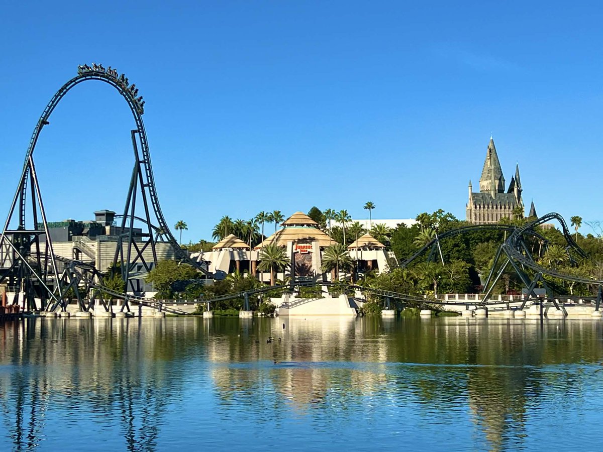 Walking into Universal Islands of Adventure and seeing this view 😍 Which attraction are you heading to first? 🙌