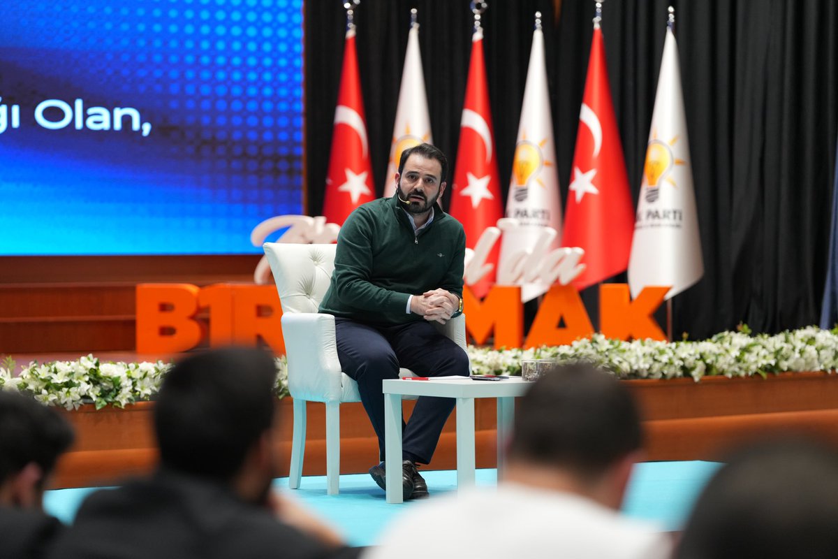akgencistanbul's tweet photo. 🎙️Yerel Yönetimler Atölyemizde 2. hafta başladı! 

AK Parti İBB Meclis Üyemiz Sayın @YUSUFSALTIK_ ile "Belediye Meclis Üyeliği: Siyasetin Kurumsallaştığı Yer" başlığı altında bir araya geldik. 

Teşkilat tecrübesinin ve saha siyasetinin belediye meclisindeki kurumsal işleyişe nasıl dönüştüğünü, temsil ve denetim rollerinin önemini ele aldık. 🖋️