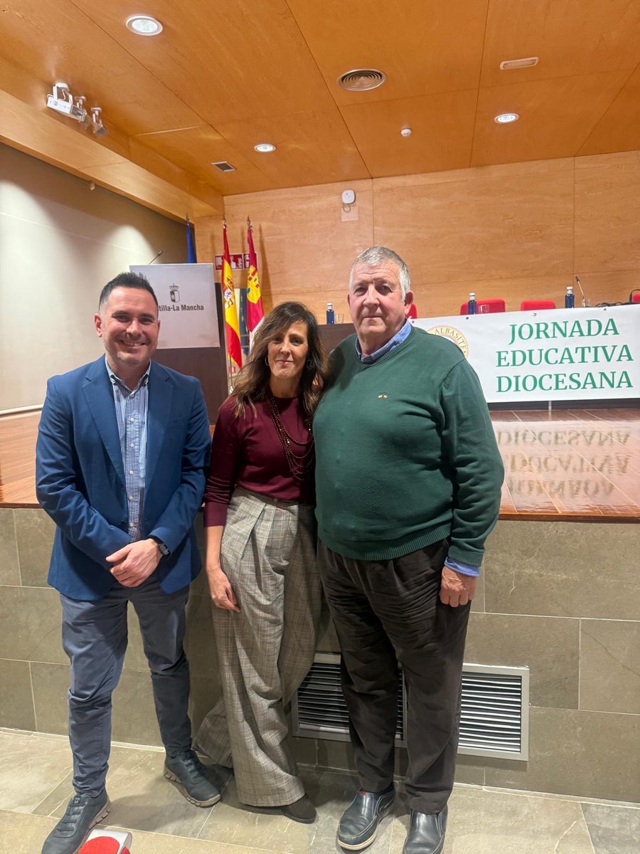 📚<a href="/M_GilMartinez/">Maria Gil Martinez</a> asiste junto al concejal de Educación del Ayuntamiento de Albacete, Pascual Molina a la XVIII Jornada Educativa Diocesana: Educar para crecer en salud mental. 

Un espacio de reflexión y compromiso con la educación integral.