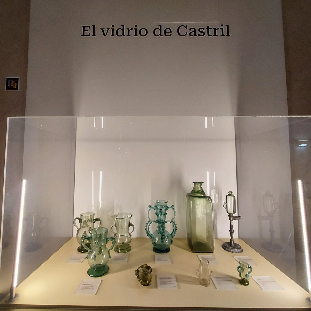 famartinez2001's tweet photo. Vidrio de Castril. Jarra de ocho asas. Castril de La Peña, Granada. Siglo XVII.
Museo de Bellas Artes de Murcia #MUBAM
@cultura_hola @juan_mesia @fuen_alcaraz @Bakucecilia @TinaCuore @AraceliRego @pepejaraNCactus https://t.co/aCq3Ogtj6c