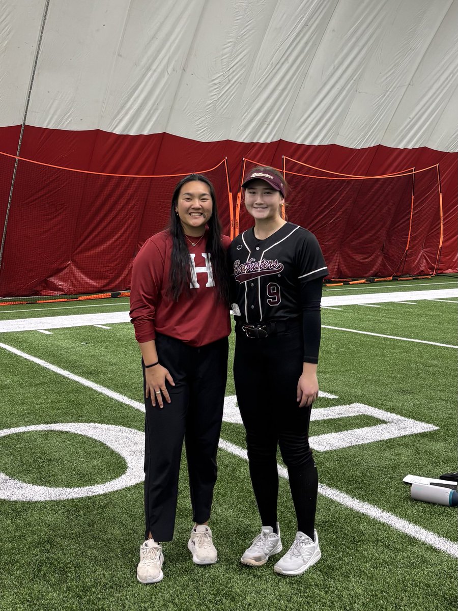 KateShin2028's tweet photo. I had a great time at camp with @HarvardSB this past Sunday! Thank you so much to the coaches and players for such an amazing experience! ♥️ @coachjennyrohn @Coachclaireroll @_xiaaaooo @amelia_varelaa @BatbustersGorab https://t.co/tfzZgTA915