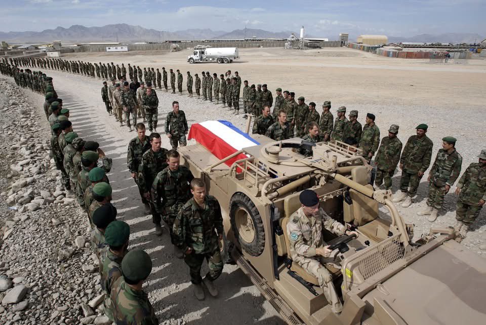 markbrouwer2010's tweet image. I don’t think the US president will read this post, but I feel obliged to pay tribute to the dozens of Netherlands soldiers who have died in Afghanistan. Even the son of our Chief of Defense was killed in action. Because the Netherlands saw it as its duty to help an ally.…
