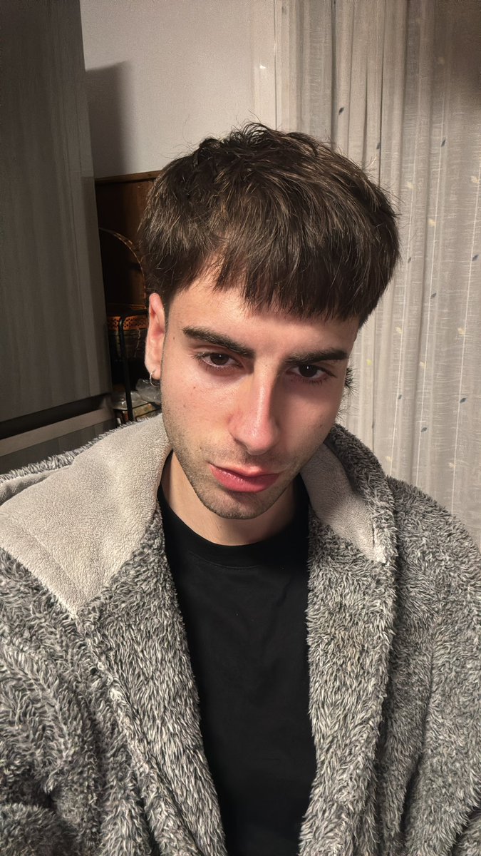 chikos cada día el flequillo más corto