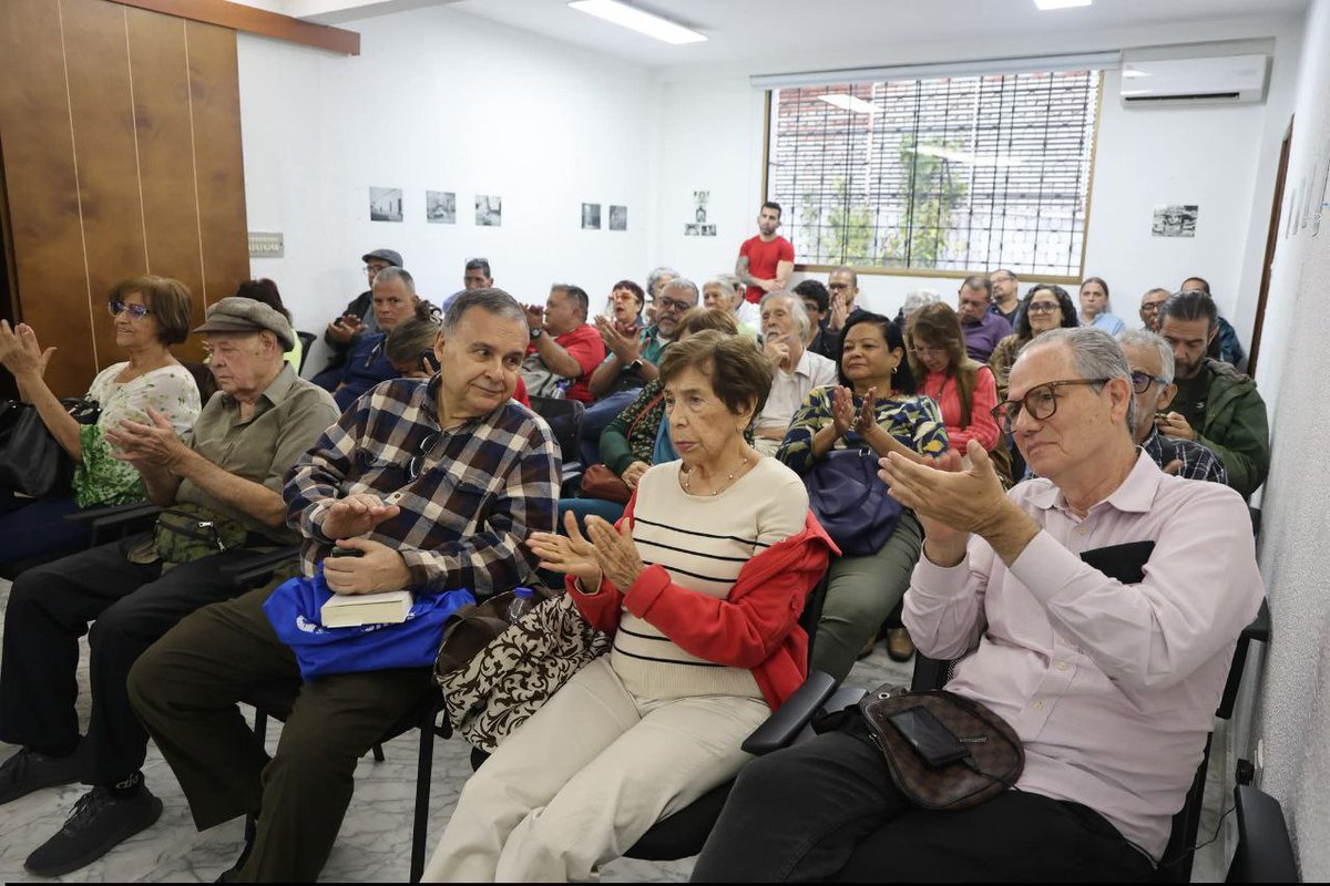 #VIDEO |  Conferencia "La defensa de la República como punto de encuentro",  organizada por el Centro de Estudios para la Democracia Socialista

✅Elías Jaua, Presidente de <a href="/cedesve/">cedesve</a> 

✅Eduardo Sánchez, Presidente del Sindicato Nacional de Trabajadores de la Universidad Central