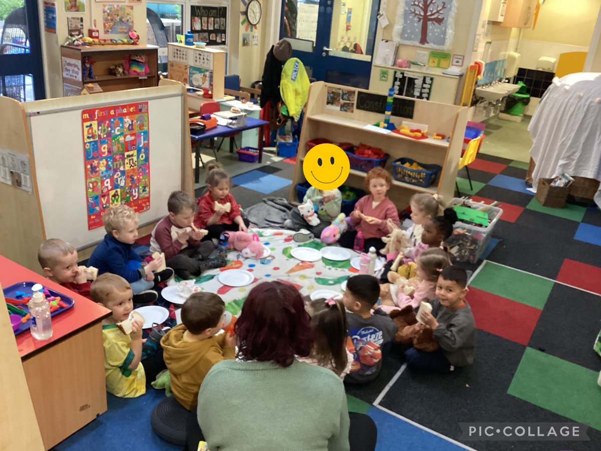 The Hungry Caterpillars enjoyed following instructions to make a sandwich for our indoor Teddy bears’ picnic. The children listened to the traditional Teddy Bears’ picnic song while they munched their picnic food with their friends.😋