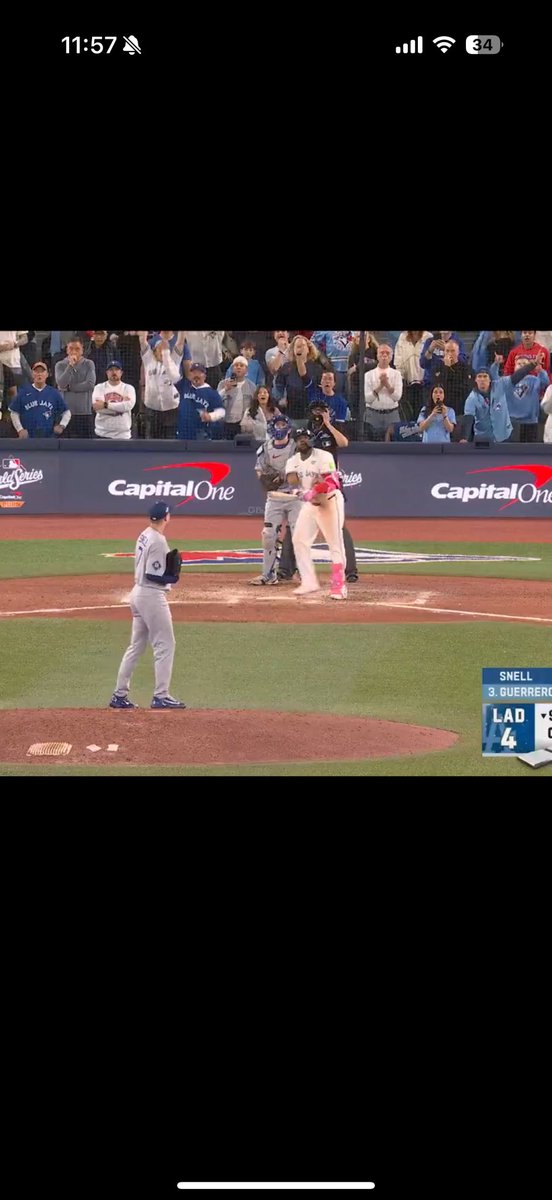itrytokeepcalm's tweet photo. @dodgernate I know snell shit his pants. He was too scared to look back at the ball at first. 😭 https://t.co/gIbmskQnes