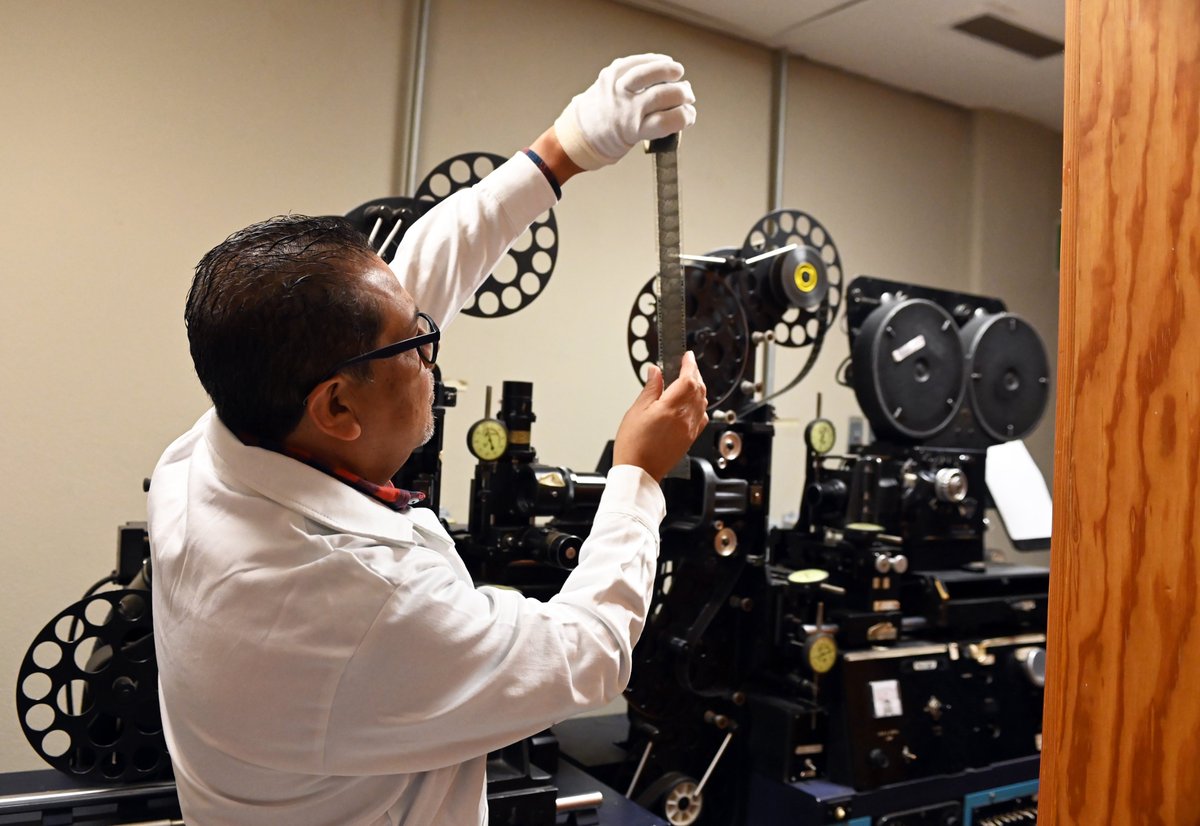 <a href="/FilmotecaUNAM/">Filmoteca UNAM</a>, al rescate de la memoria fílmica.

Taller de Restauración, Laboratorios Digital y Fotoquímico.

📸: Diana Maldonado.