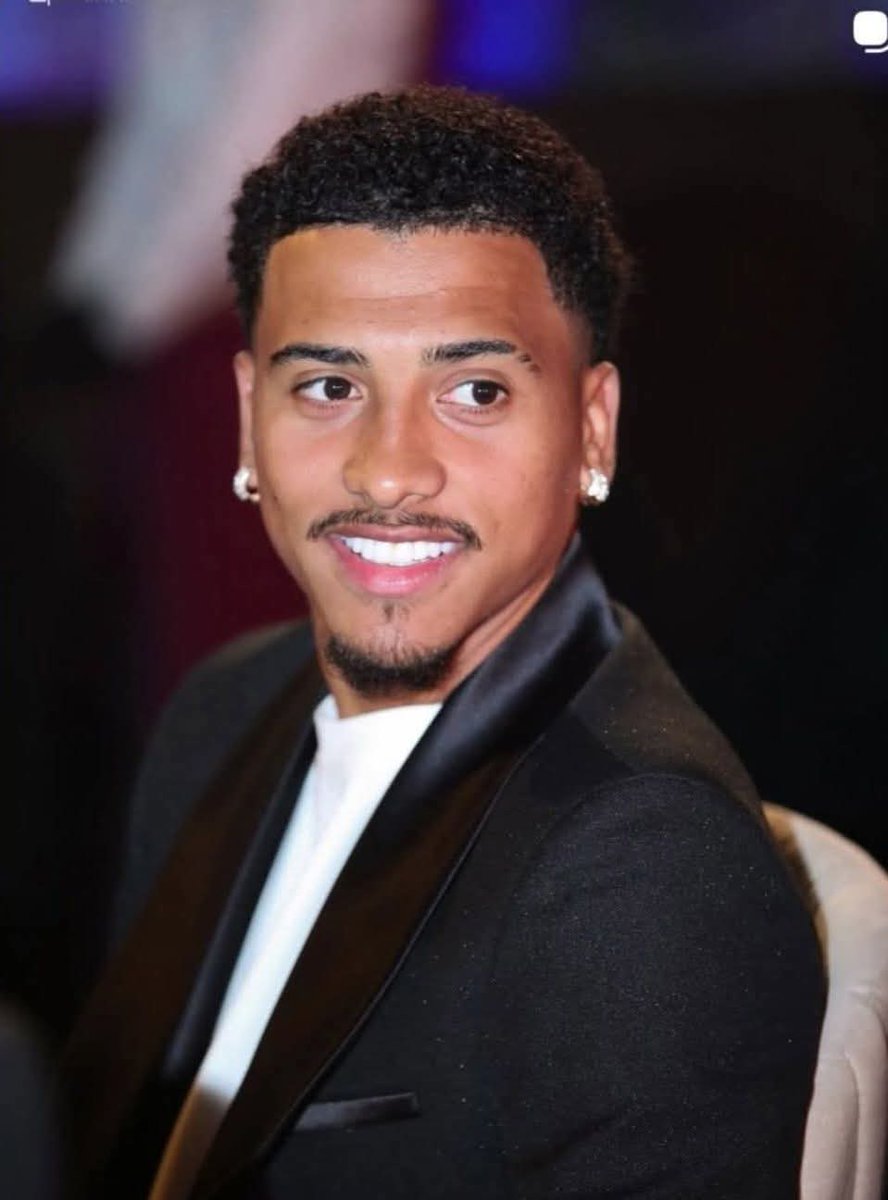 مصدر بالزمالك يكشف أن مستحقات نادي أوليكساندريا الأوكراني في صفقة البرازيلي خوان بيزيرا، والبالغة نحو 600 ألف دولار، هي السبب وراء قرار فيفا بإيقاف القيد 3 فترات، ليرتفع عدد القضايا على النادي إلى 10 حتى الآن.

#الزمالك
#إيقاف_القيد
#أزمة_الزمالك
#فيفا
#أخبار_الزمالك