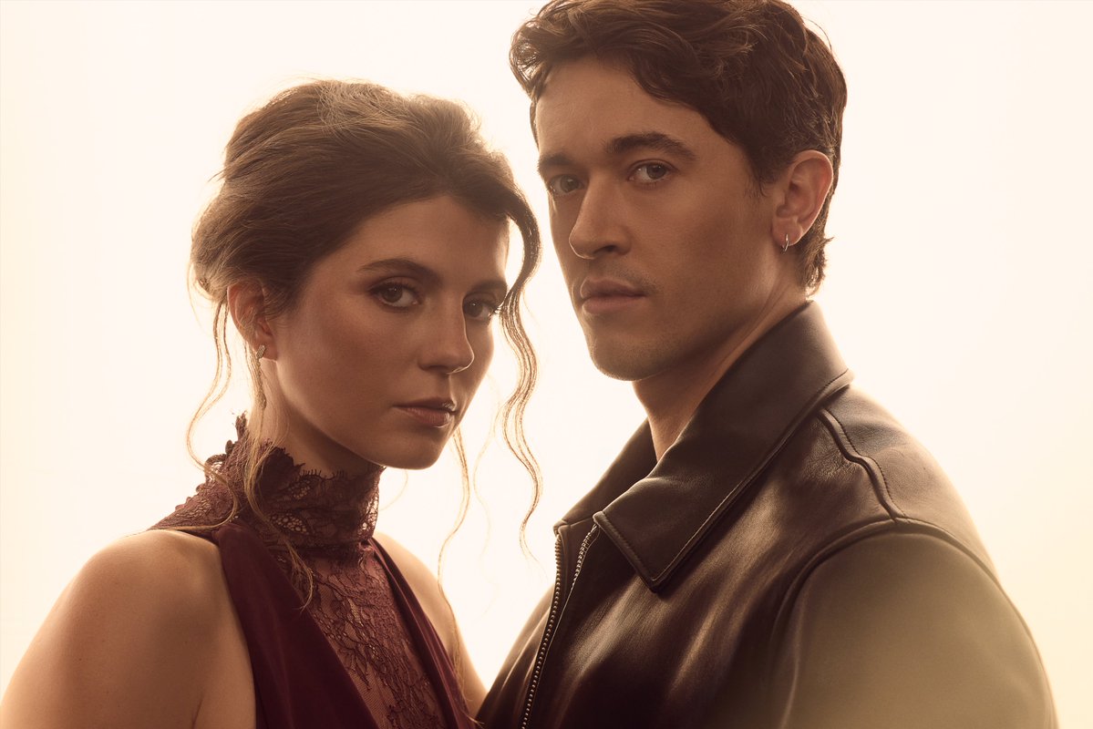 poppyalex alert 

Blessing your timeline with more photos of Emily Bader and Tom Blyth.