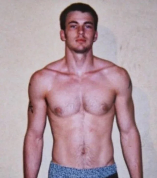 chrisevans's tweet photo. Chris Evans, 2001. https://t.co/DLzT0ZlER6