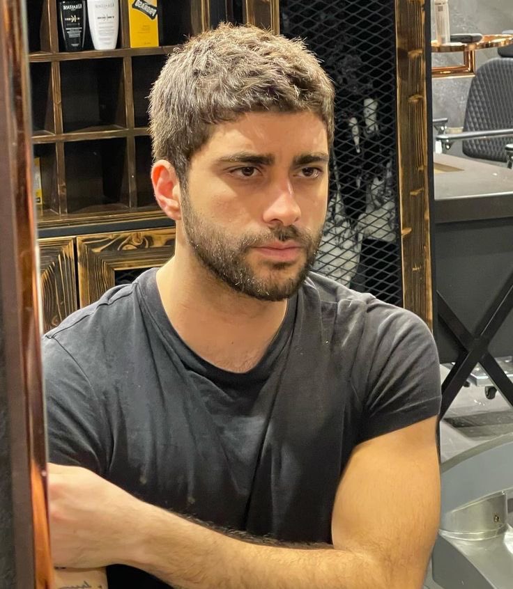 dirtybrina's tweet photo. surekli bok attiginiz dogukan gungor hakkinda kisa bir bilgi; kendisi italyan lisesi ve yeditepe hukuk mezunu, stajini cooper law firm'de yapmis. ingilizce, italyanca, almanca biliyor ve iyi biri. https://t.co/iN2uhfCTmk