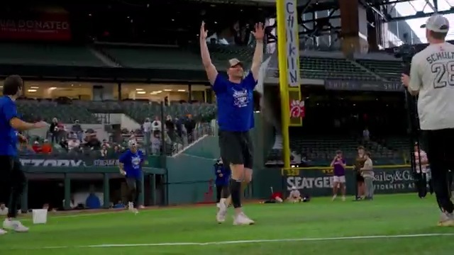 Wiffle ball and baseball are not the same 🤣