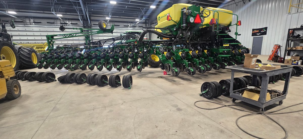 Tom Farms tweet media